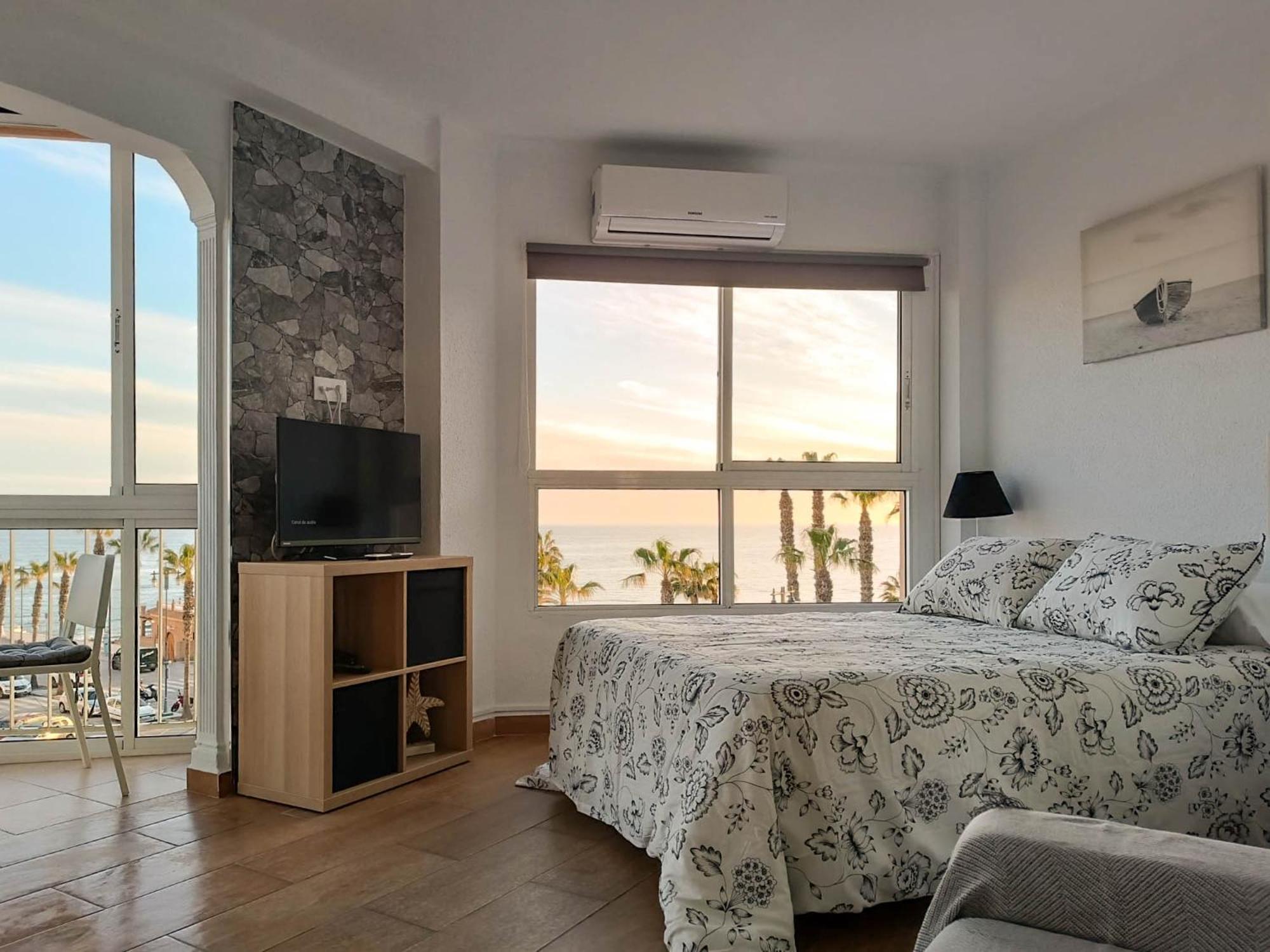 Apartamento Ruselo 308. Loft En Paseo Maritimo De Torrox Costa Exterior foto